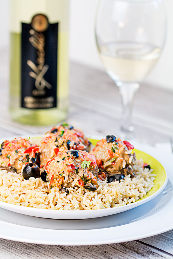 Mediterranean meatballs with a twist and wine