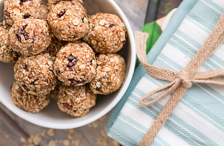 Healthy "No-Bake" Banana Oat Bites - The Healthy Tart