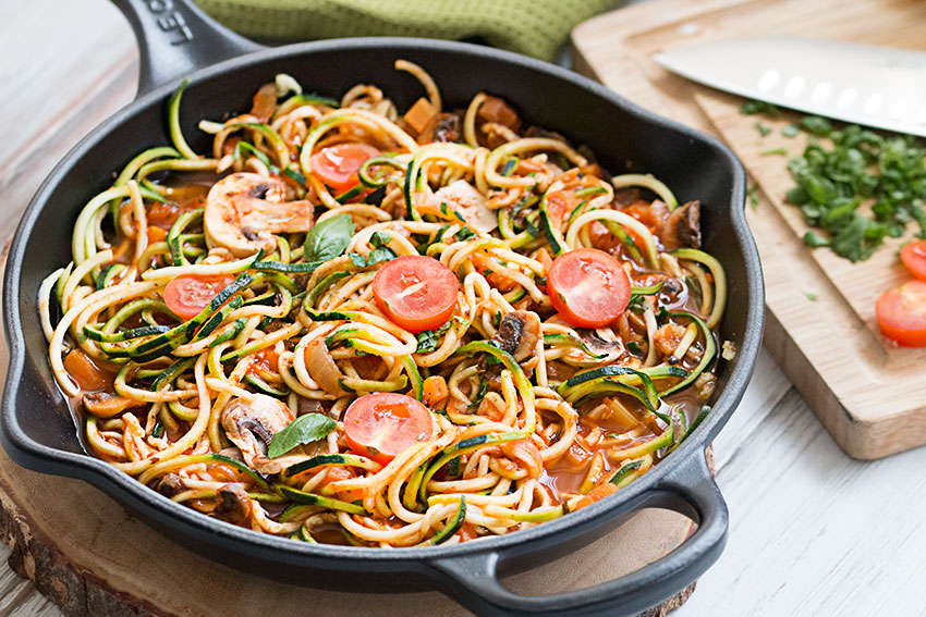 Tomato and store zucchini pasta