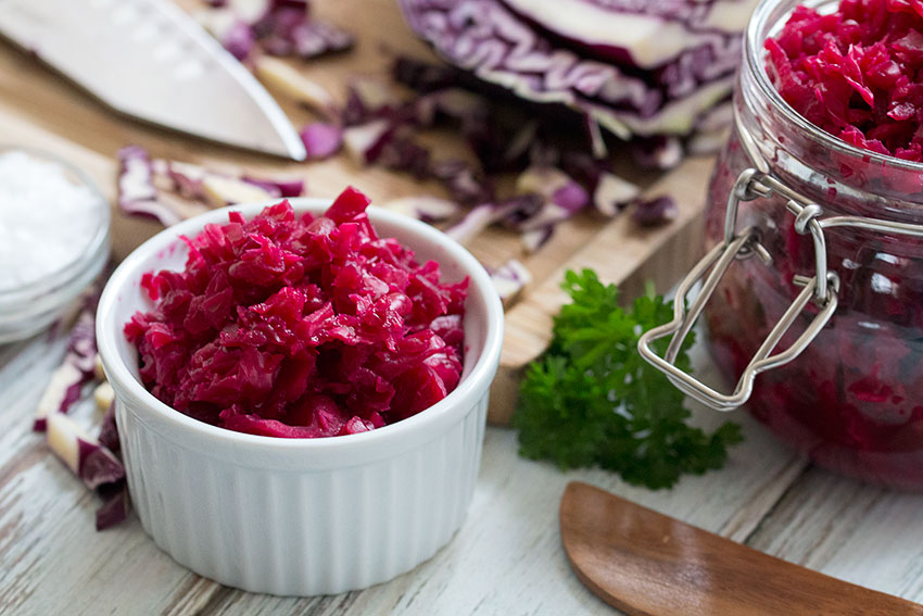 Red Cabbage Sauerkraut With Horseradish And Apple The Healthy Tart