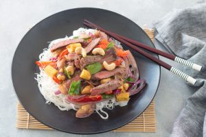 Beef Stir-Fry with Cashew Nuts