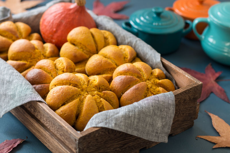Healthy Pumpkin Bread Rolls