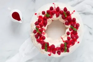 Christmas Wreath Pavlova