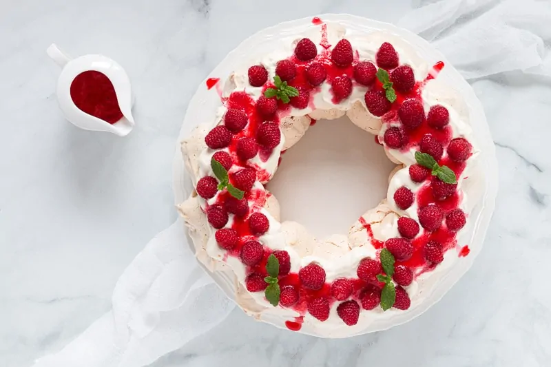 Christmas Wreath Pavlova
