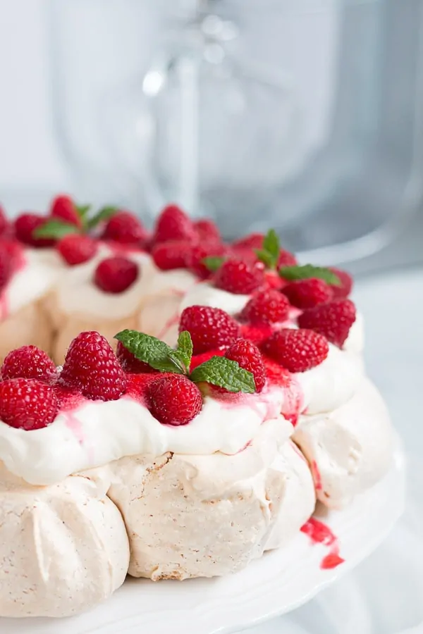 Christmas Wreath Pavlova